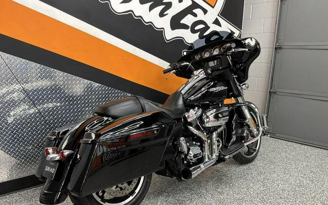 2017 Harley-Davidson® FLHX - Street Glide®