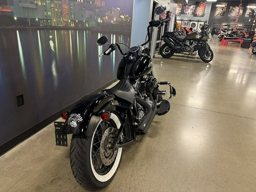 2017 Harley-Davidson FLS - Softail Slim