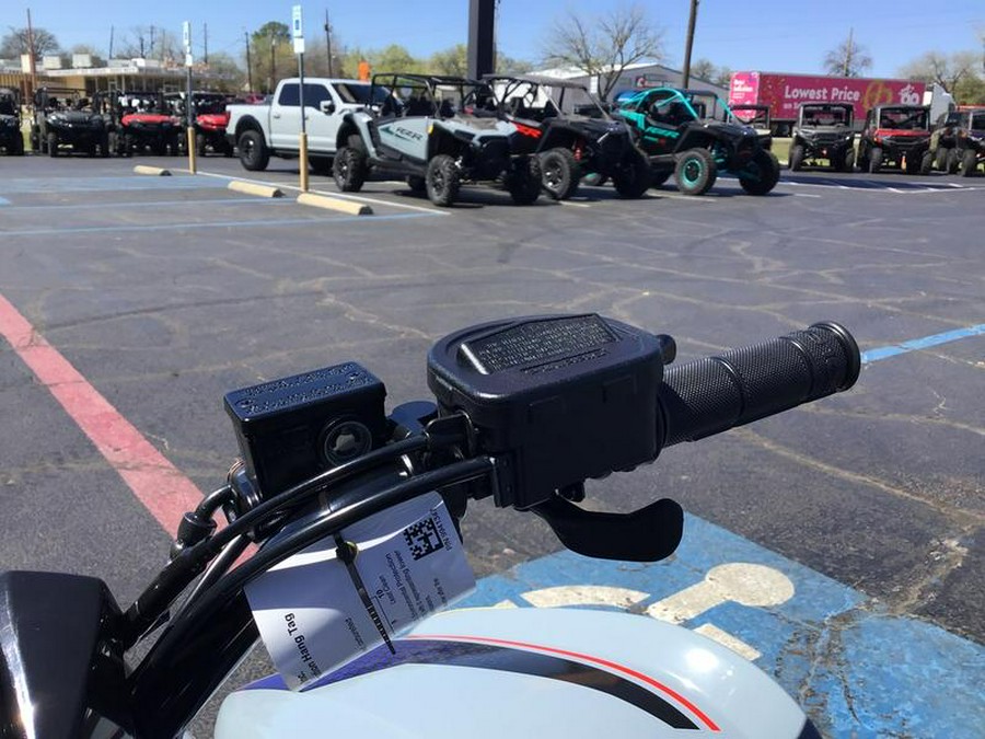 2025 Polaris® Phoenix 200