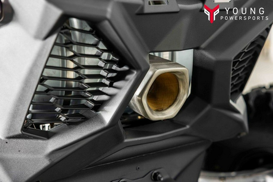 2025 Can-Am Maverick X3 MAX DS Turbo Fiery Red & Hyper Silver DS TURBO