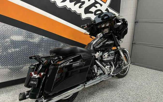2017 Harley-Davidson® FLHXS - Street Glide® Special