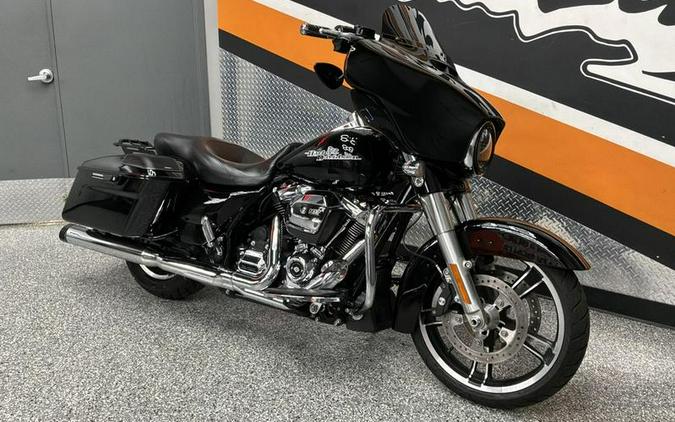 2017 Harley-Davidson® FLHXS - Street Glide® Special