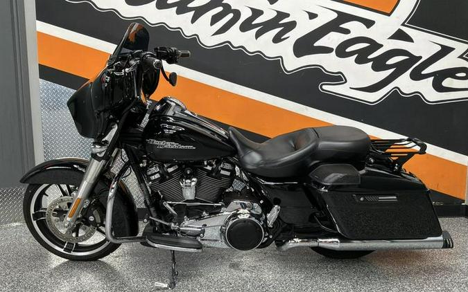 2017 Harley-Davidson® FLHXS - Street Glide® Special