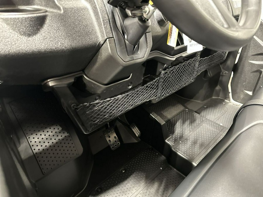 2025 Honda Pioneer 1000 Deluxe