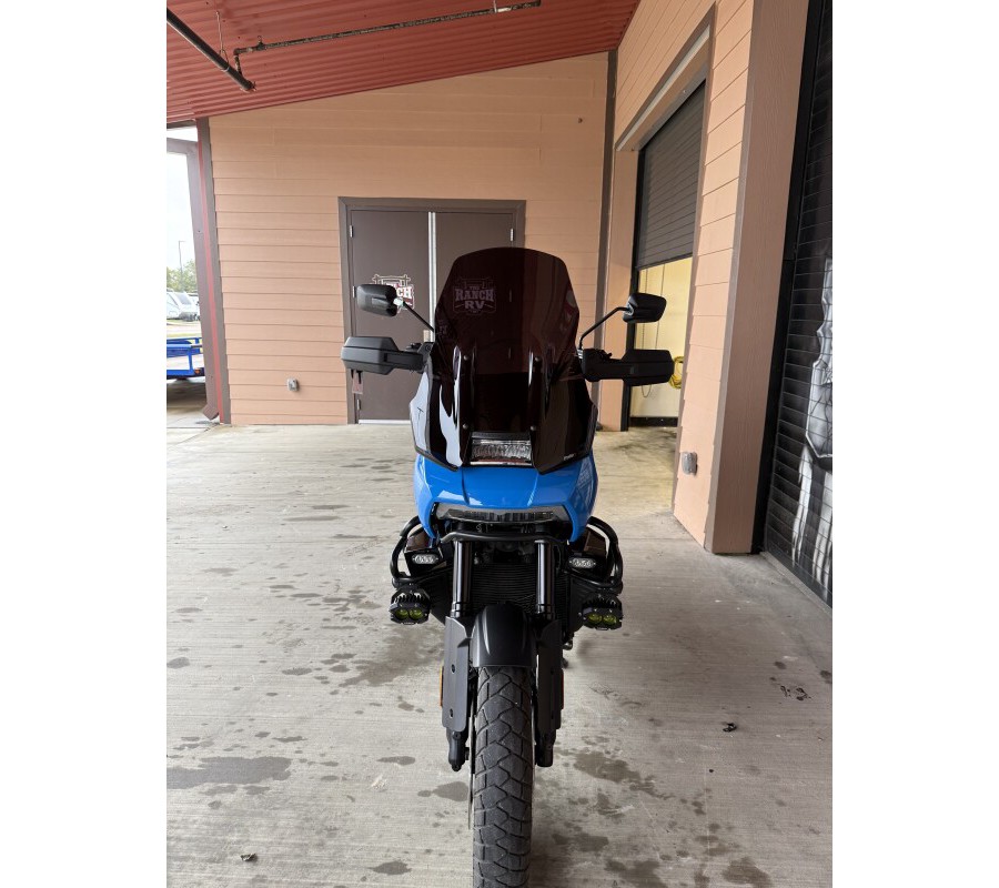 2022 Pan America Special FLAME BLUE/WHITE SAND