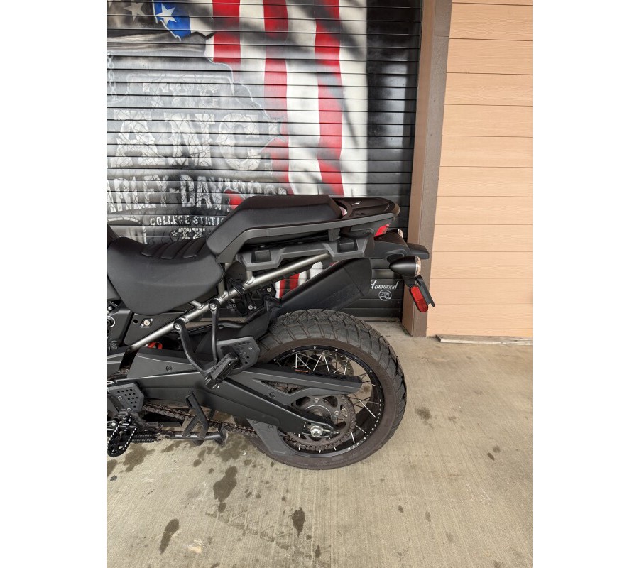 2022 Pan America Special FLAME BLUE/WHITE SAND