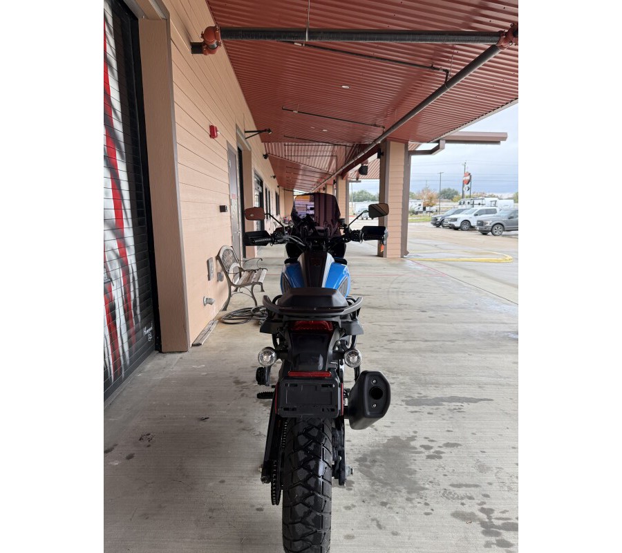 2022 Pan America Special FLAME BLUE/WHITE SAND