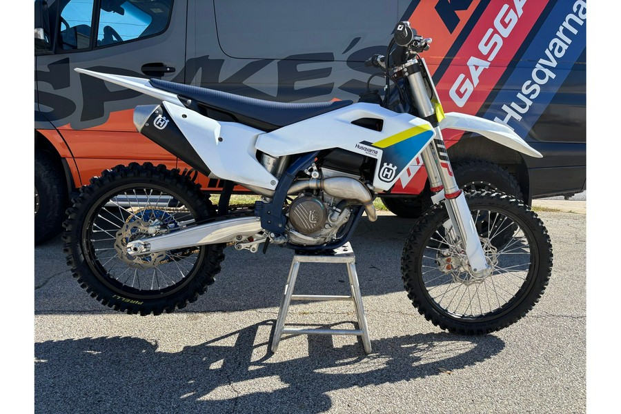 2025 Husqvarna Motorcycles FC 250 DEMO! $9,299.65 OTD W/O TRADE!