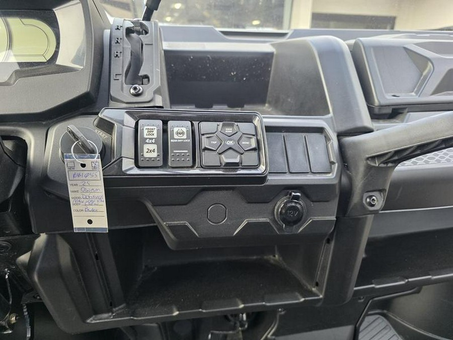 2025 Can-Am® Defender MAX HD10 Lone Star
