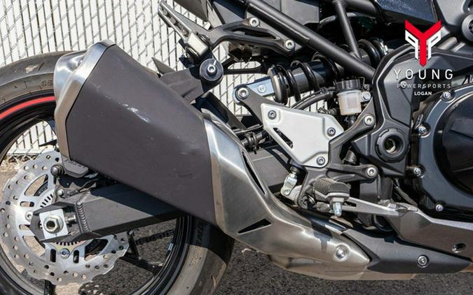 2023 Kawasaki Z900 ABS Metallic Black/Graphite Gray/Flat Black