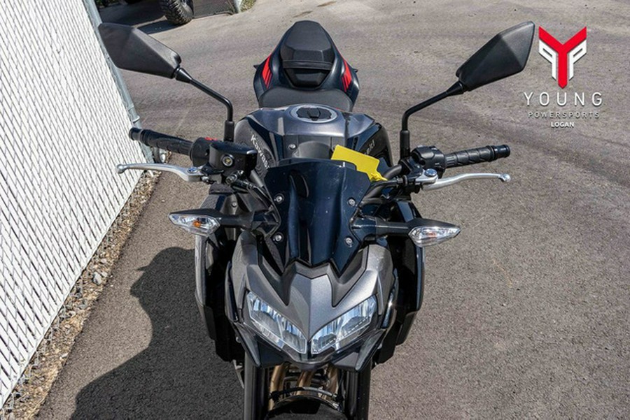 2023 Kawasaki Z900 ABS Metallic Black/Graphite Gray/Flat Black