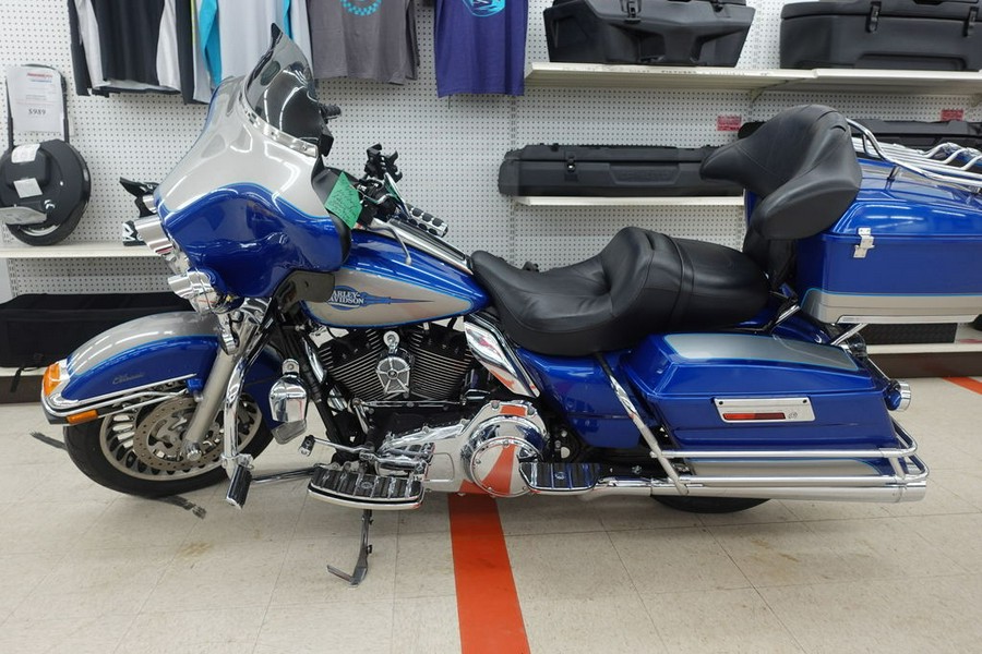 2009 Harley-Davidson® FLHTCU - Ultra Classic® Electra Glide®