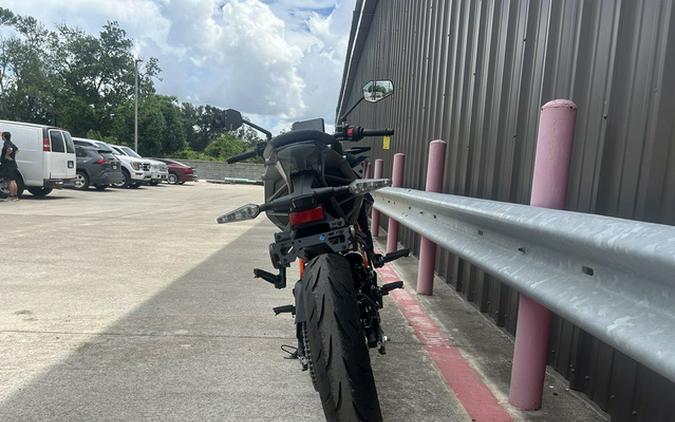 2025 KTM 390 Duke 390