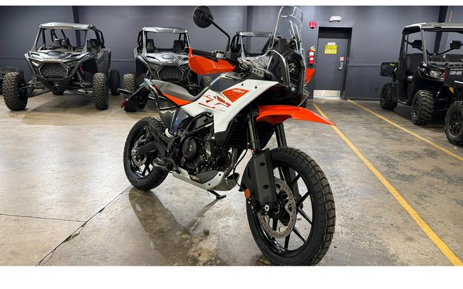 2025 KTM Adventure 390 R