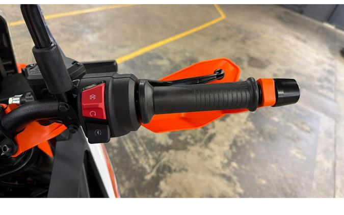 2025 KTM Adventure 390 R