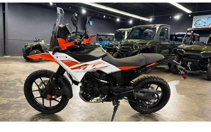 2025 KTM Adventure 390 R