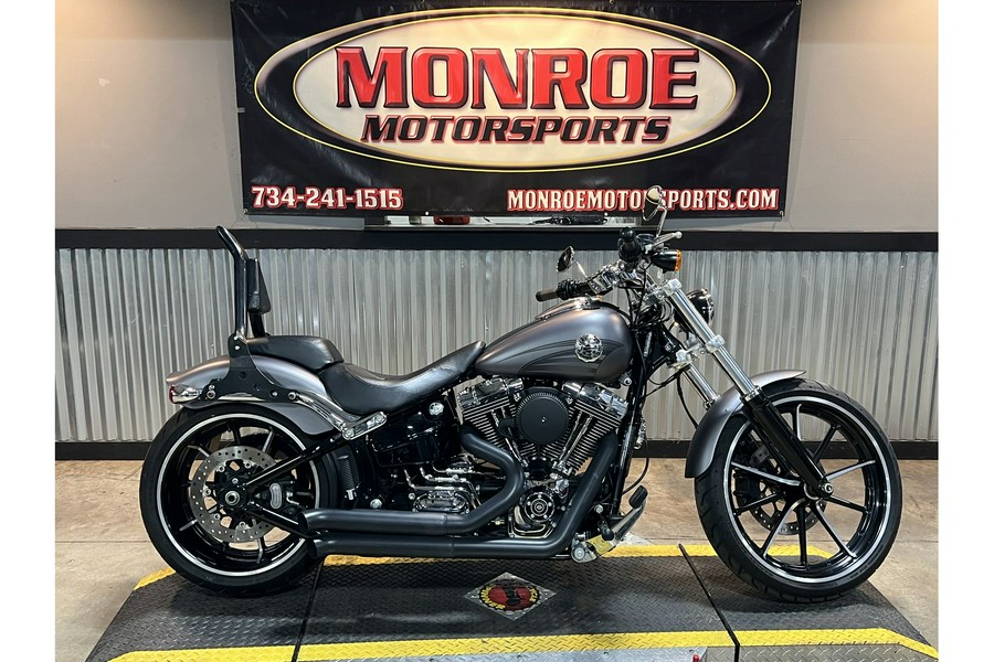 2016 Harley-Davidson® BREAKOUT