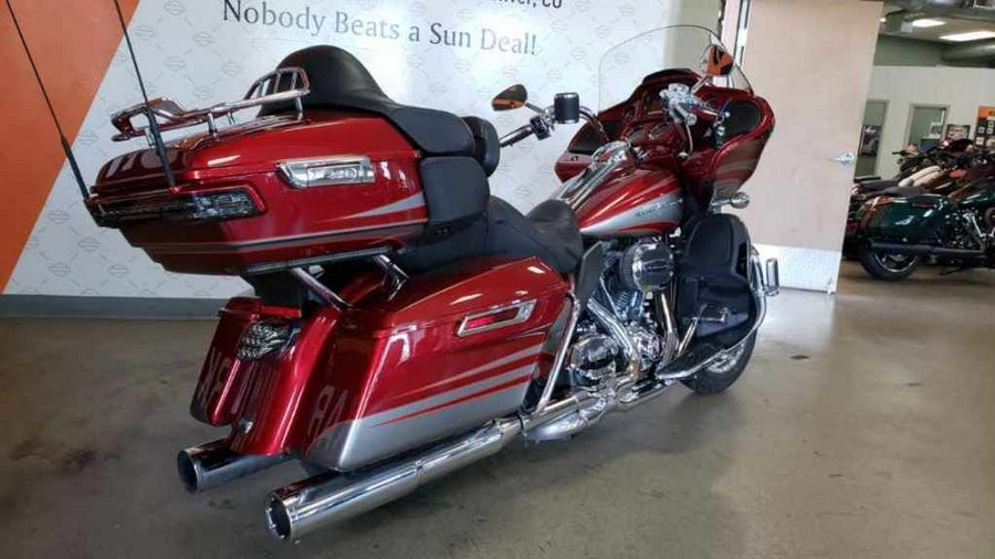 2016 Harley-Davidson Road Glide® CVO™ Ultra