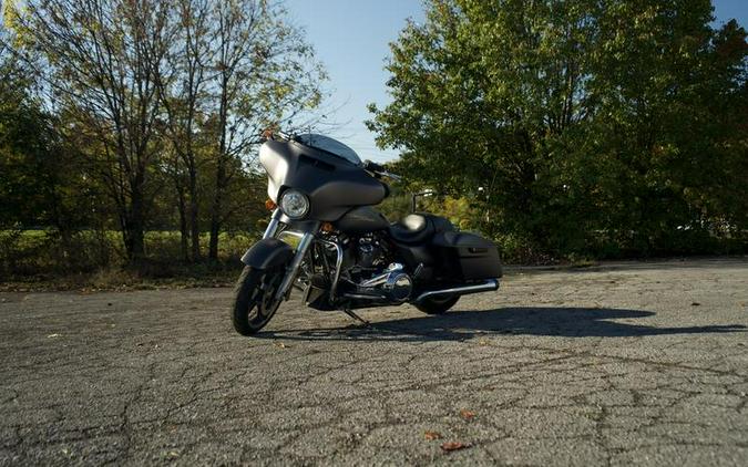 2017 Harley-Davidson® FLHXS - Street Glide® Special
