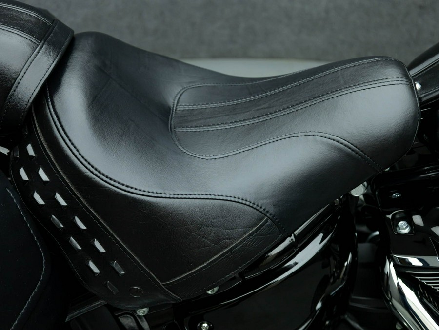 2021 HARLEY DAVIDSON FLHCS HERITAGE CLASSIC 114 W/ABS