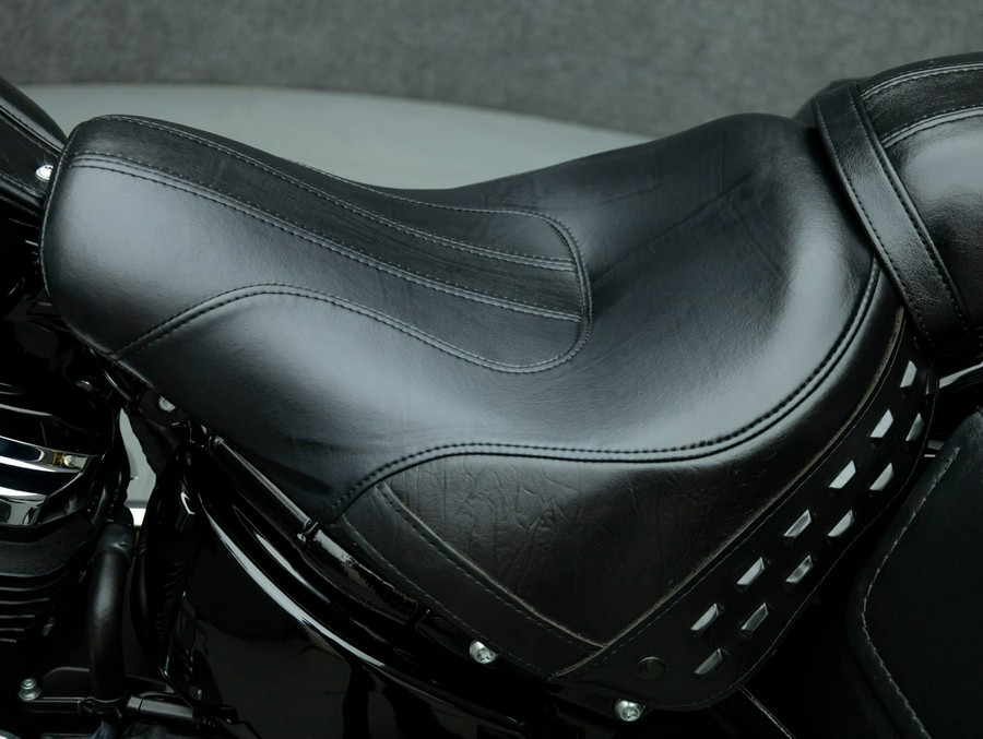 2021 HARLEY DAVIDSON FLHCS HERITAGE CLASSIC 114 W/ABS