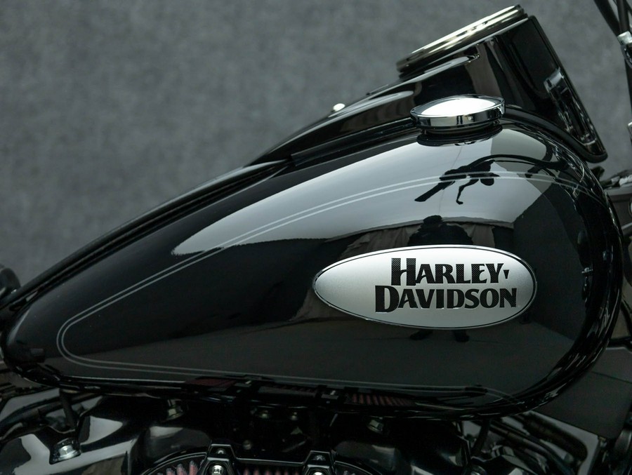 2021 HARLEY DAVIDSON FLHCS HERITAGE CLASSIC 114 W/ABS