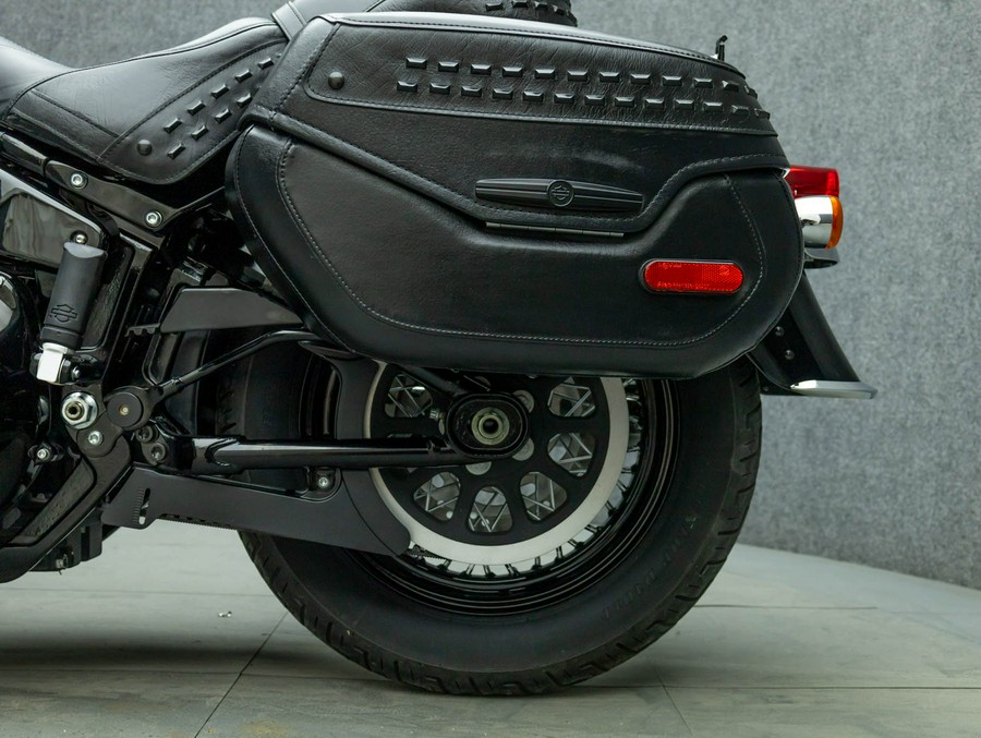 2021 HARLEY DAVIDSON FLHCS HERITAGE CLASSIC 114 W/ABS