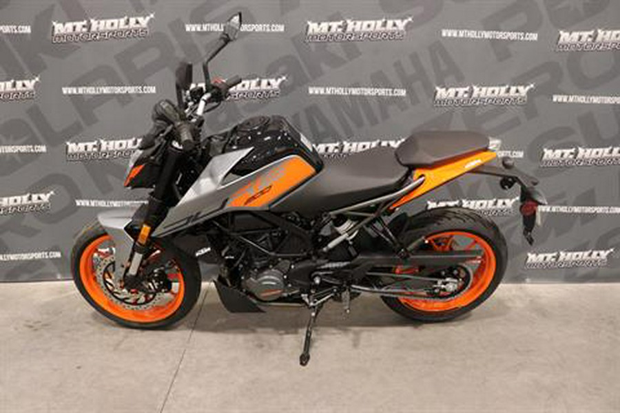 2023 KTM 200 Duke