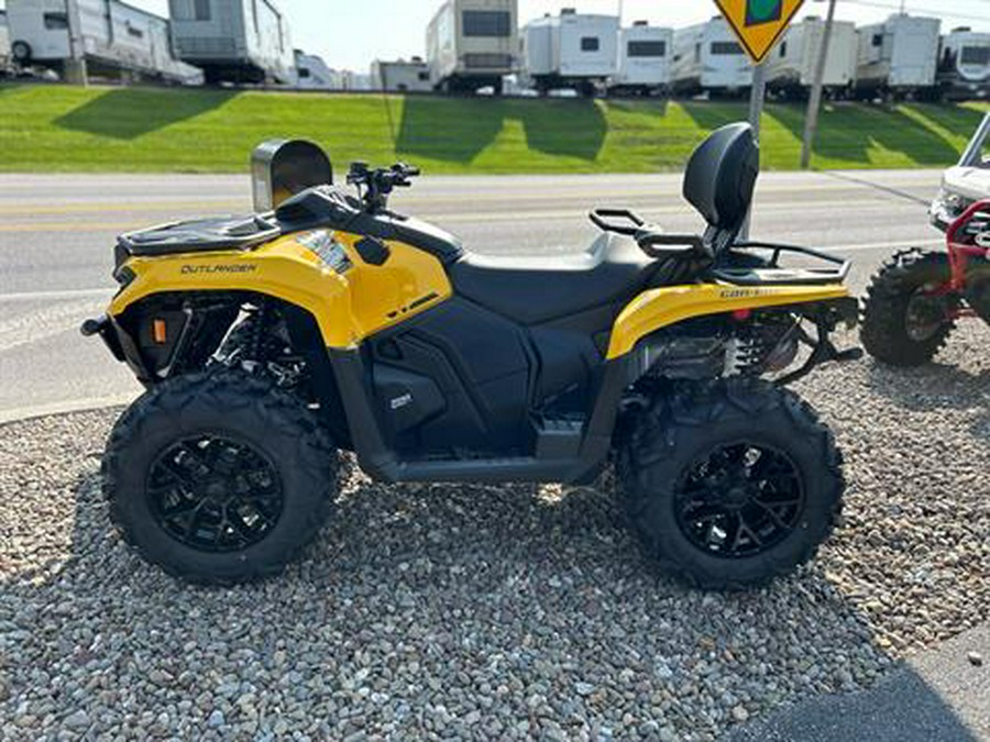 2024 Can-Am Outlander MAX XT 700