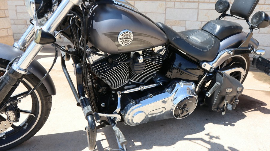 2016 HARLEY SOFTTAIL BREAKOUT