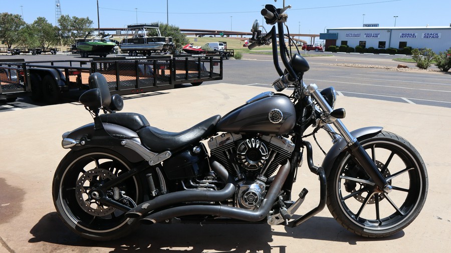 2016 HARLEY SOFTTAIL BREAKOUT