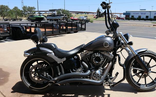 2016 HARLEY SOFTTAIL BREAKOUT
