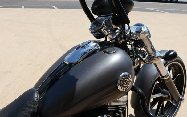 2016 HARLEY SOFTTAIL BREAKOUT