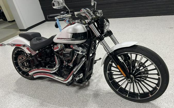 2024 Harley-Davidson Softail FXBR - Breakout