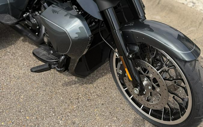 2026 Harley-Davidson Street Glide 3 Limited Iron Horse Metallic Chrome Trim