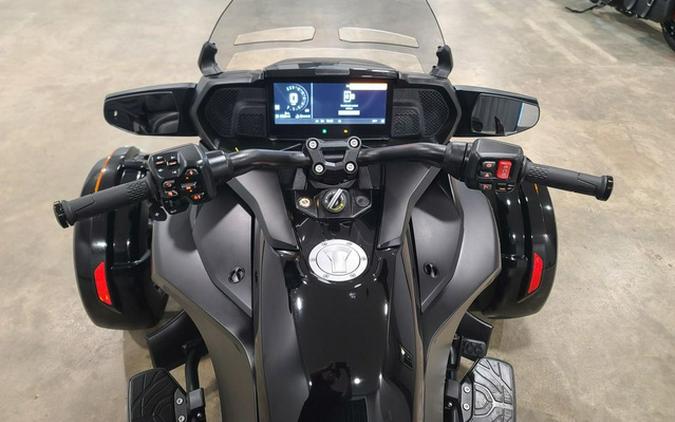 2024 Can-Am Spyder F3 Limited Dark Wheels