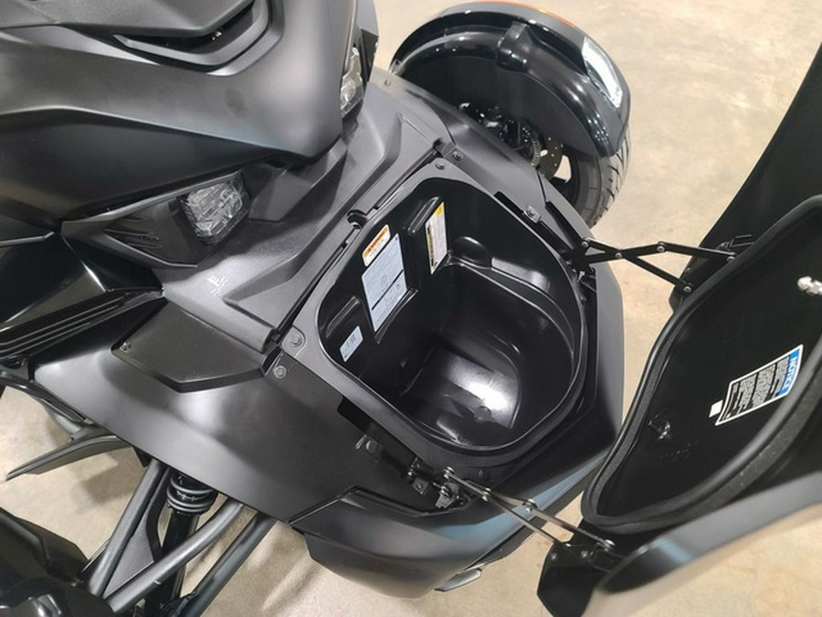 2024 Can-Am Spyder F3 Limited Dark Wheels