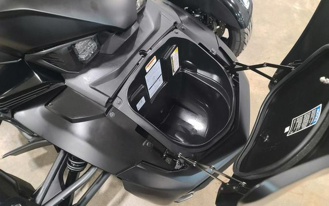 2024 Can-Am Spyder F3 Limited Dark Wheels