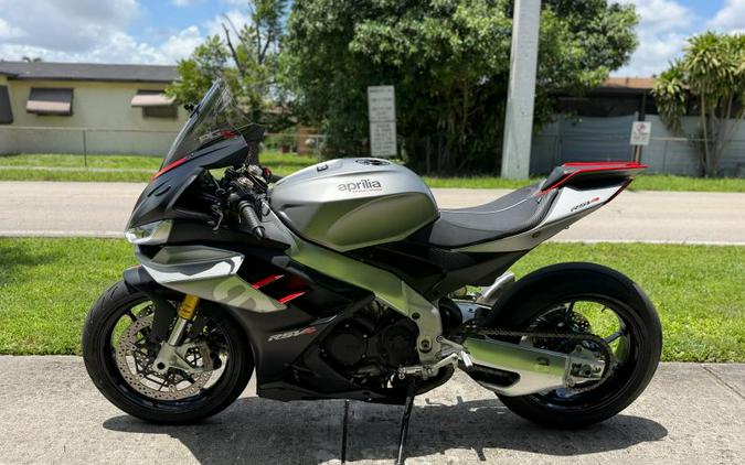 2024 Aprilia RSV4 1100