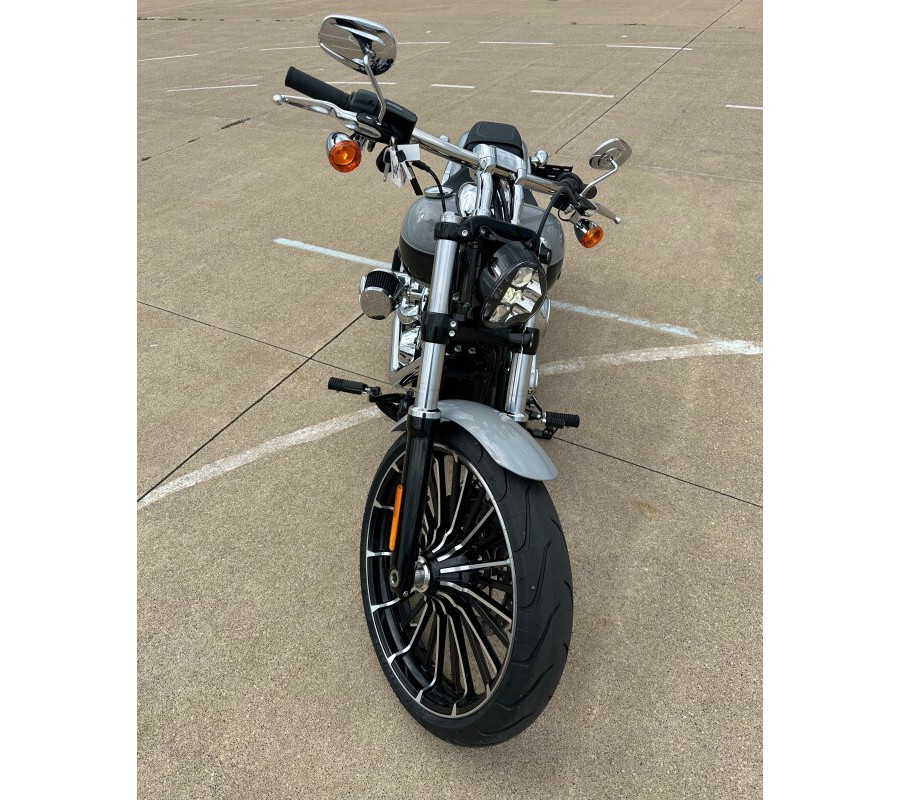 2024 Harley-Davidson Breakout 117 Billiard Gray