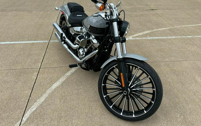 2024 Harley-Davidson Breakout 117 Billiard Gray