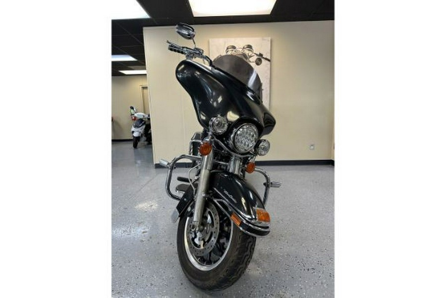 2008 Harley-Davidson® FLHTCU