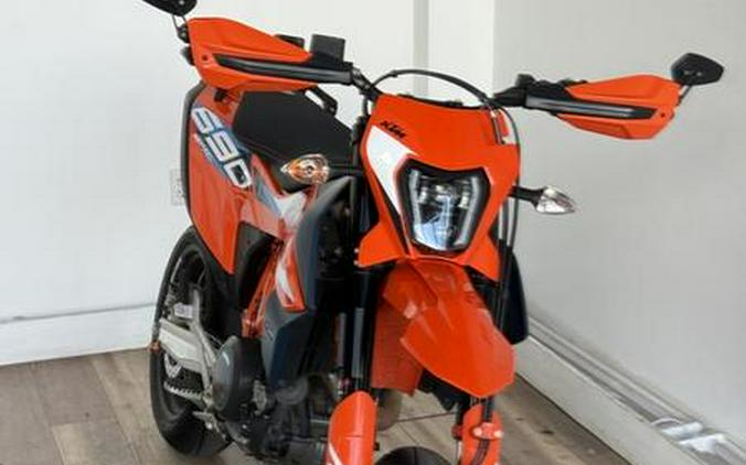 2023 KTM 690 SMC R