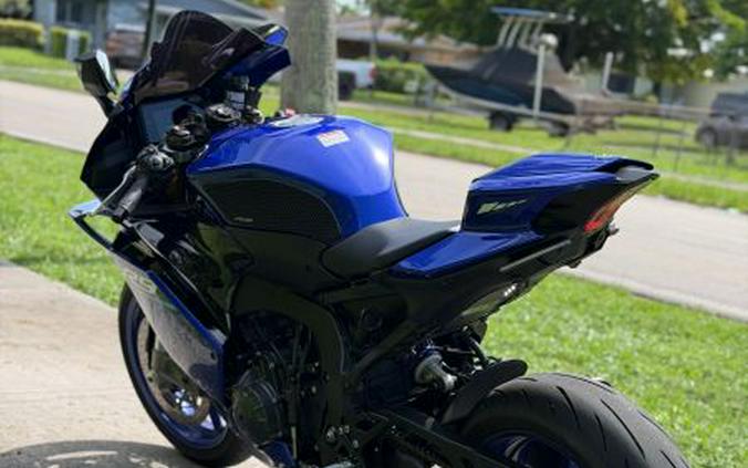 2026 YAMAHA YZF-R9