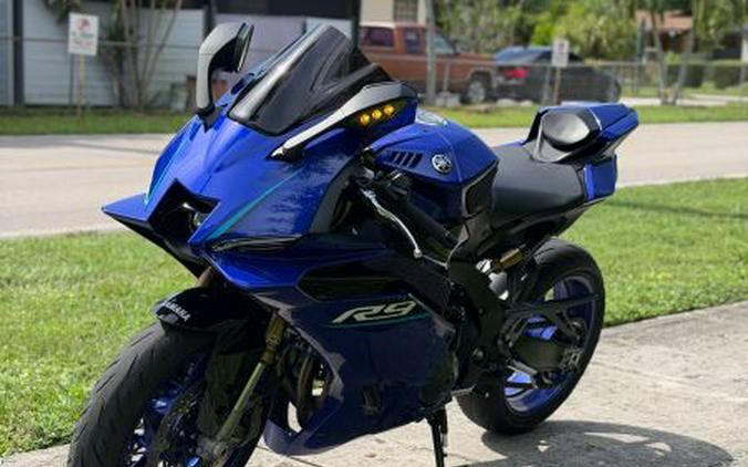 2026 YAMAHA YZF-R9