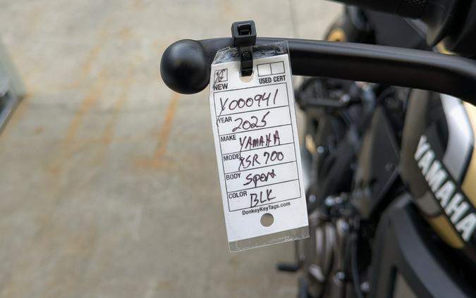 2025 Yamaha XSR700