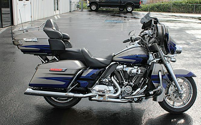 2017 Harley-Davidson CVO™ Limited