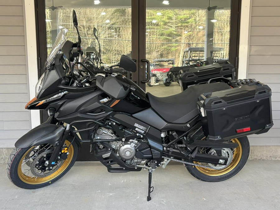 2025 Suzuki V-Strom 650XT Adventure
