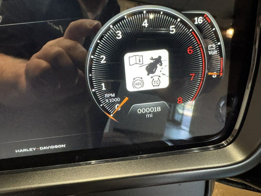 2025 Harley-Davidson® Street Glide® Purple Abyss Denim - Black Finish