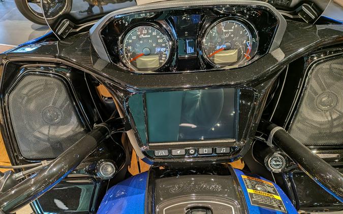 2026 Indian Motorcycle Challenger® Dark Horse® 112 with PowerBand Audio Package